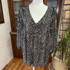 UMGEE size large black & tan v/neck polka dot hi-low blouse 3/4 dolman sleeve